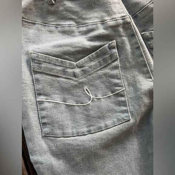 EGRIS LIGHT DENIM JEANS - Picture 5 of 8